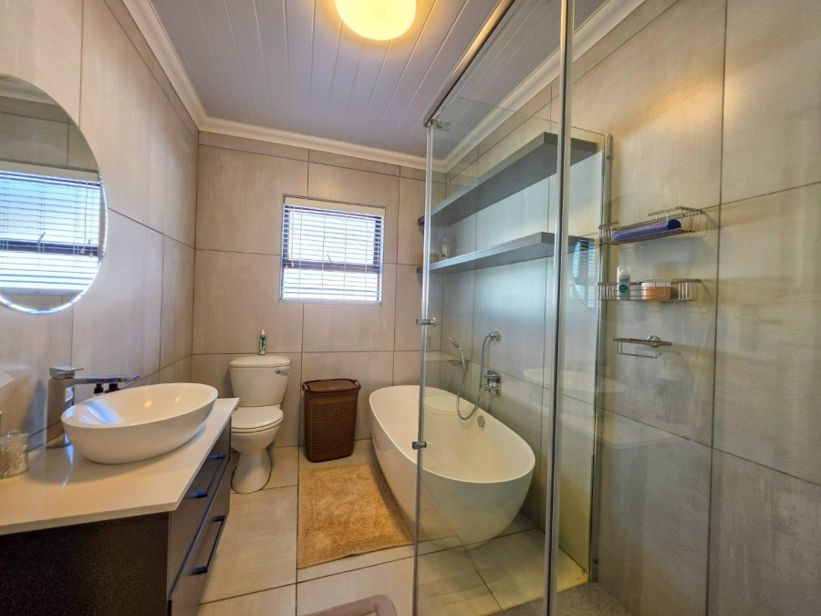 3 Bedroom Property for Sale in Stilbaai Wes Western Cape